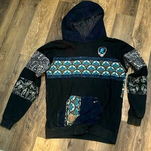 Cali Lobo hoody. Grafteful dead. Rare.